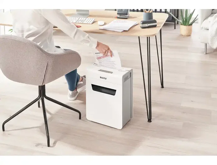 Leitz IQ Protect Premium Destructora de documentos 4 hojas P5 con papelera extraíble blanco/plata