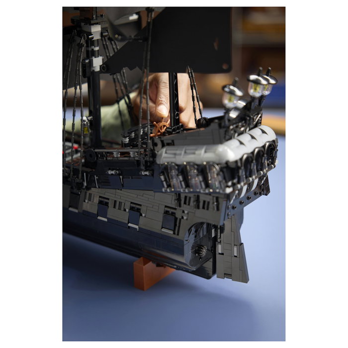 LEGO ICONS Barco Pirata del Capitán Jack Sparrow 10365 - Juego de construcción 2862 piezas +18 años LEGO ICONS Barco Pirata del Capitán Jack Sparrow 10365 - Juego de construcción 2862 piezas +18 años