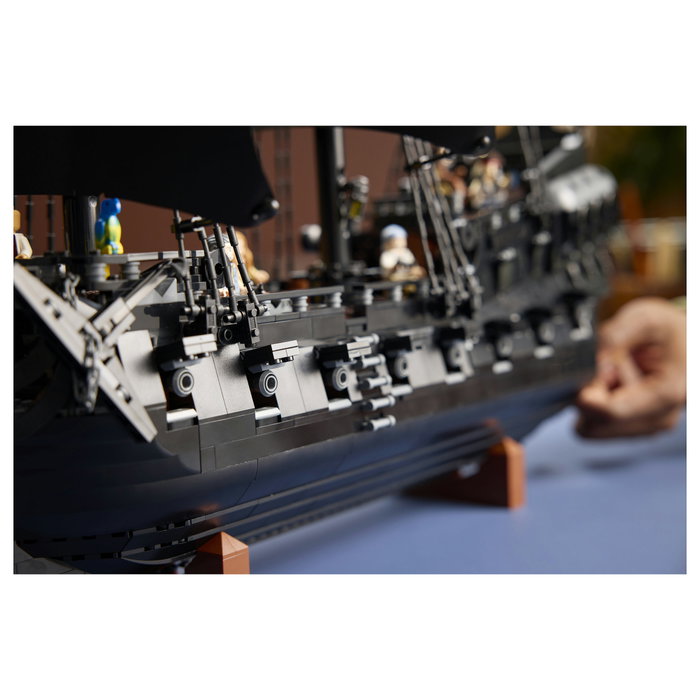 LEGO ICONS Barco Pirata del Capitán Jack Sparrow 10365 - Juego de construcción 2862 piezas +18 años LEGO ICONS Barco Pirata del Capitán Jack Sparrow 10365 - Juego de construcción 2862 piezas +18 años