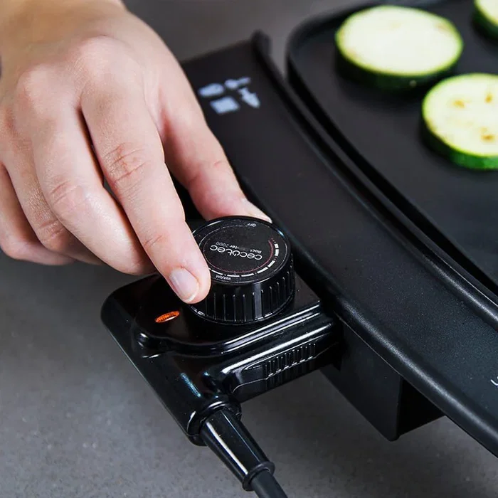 Cecotec 03046 Parrilla Eléctrica Black&Water 2500, Plancha de Asar 2150W 45x25 cm con Revestimiento Daikin, Apta Lavavajillas