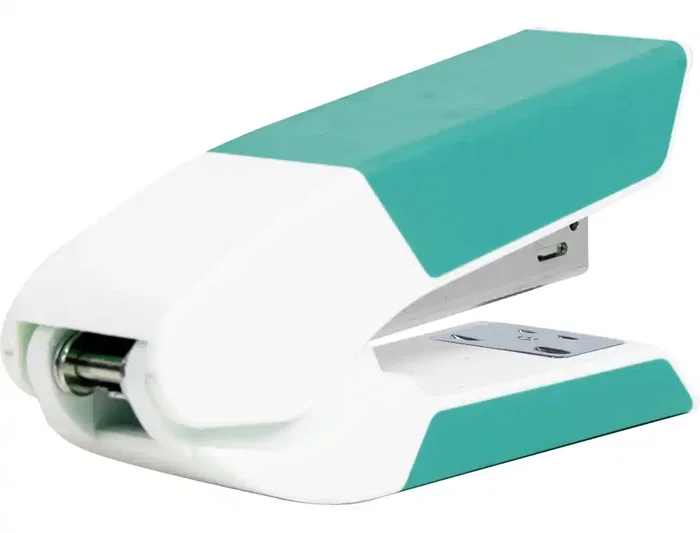Liderpapel Grapadora Turquesa con Extraegrapas y Caja de 1000 Grapas 26/6, Capacidad 20 Hojas, Plástico con Mecanismo Metálico
