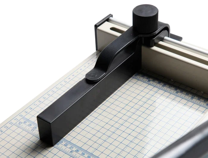 Q-connect Guillotina Profesional Manual KF14297, Corte 430 mm, Capacidad 400 Hojas Q-connect Guillotina Profesional Manual KF14297, Corte 430 mm, Capacidad 400 Hojas