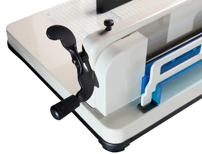 Q-connect Guillotina Profesional Manual KF14297, Corte 430 mm, Capacidad 400 Hojas Q-connect Guillotina Profesional Manual KF14297, Corte 430 mm, Capacidad 400 Hojas