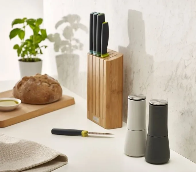 Joseph Joseph Elevate Bamboo Set de 5 cuchillos con bloque de bambú de color marrón skus: B1GQ2Z777R