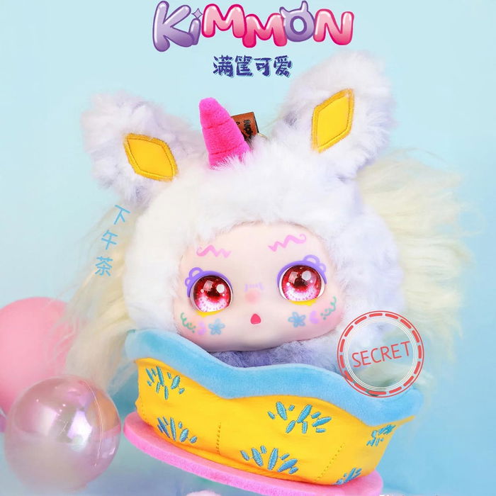 DEQUBE Kimmon D00355 Muñeco Coleccionable Sorpresa con Accesorio