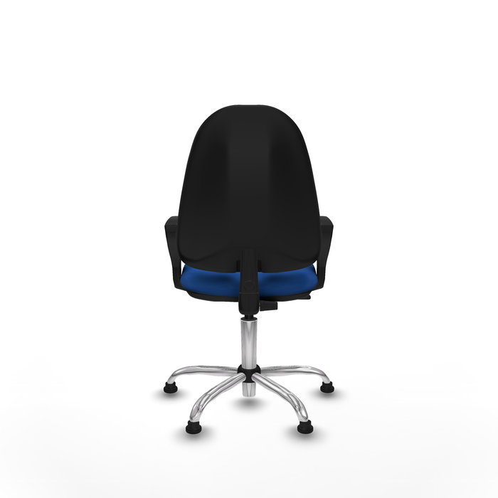 Silla de oficina Algarra con mecanismo Contacto permanente básico tapizada con Similpiel color Azul. Equipada con Base cromada, Brazos fijosy Topes