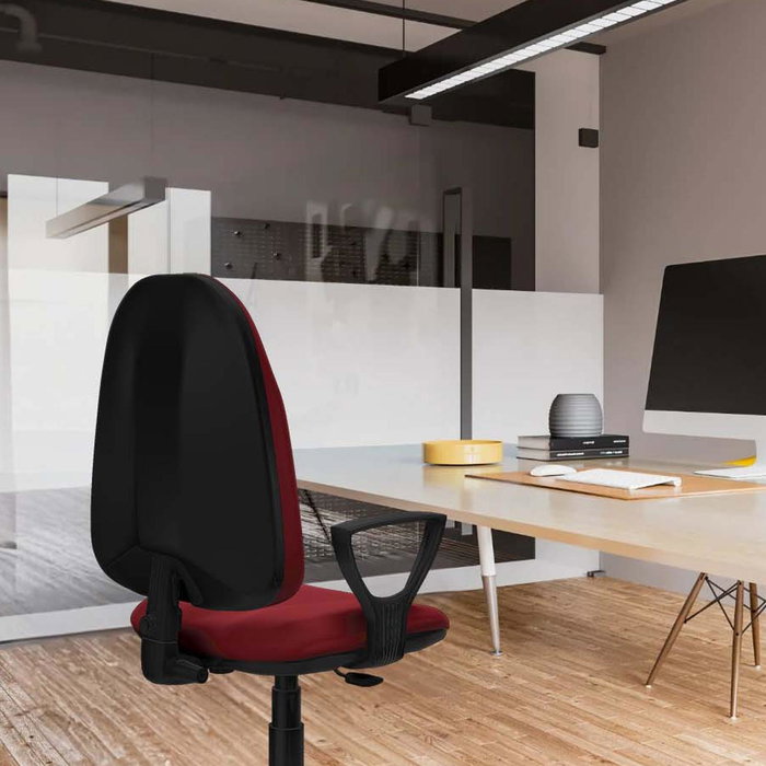 Silla de oficina Algarra con mecanismo Contacto permanente básico tapizada con Similpiel color Azul. Equipada con Base poliamida negra, Brazos fijos y Ruedas autofrenantes