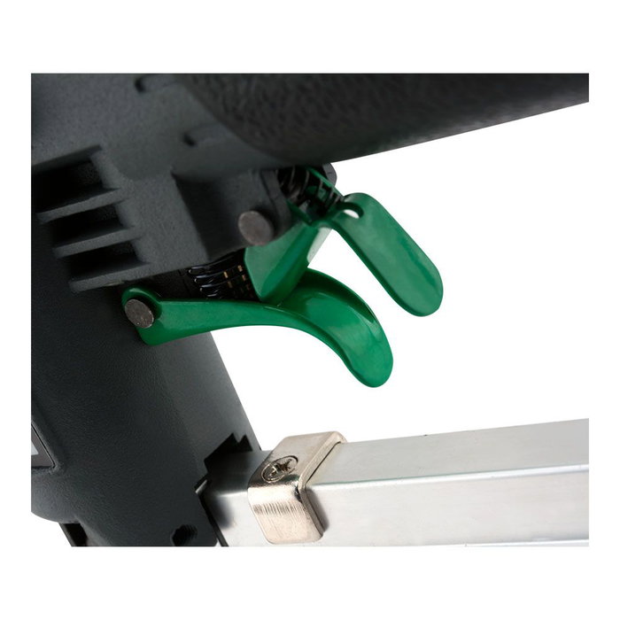 Salki Clavadora Neumática Csk P06 Expert 86900006 para Madera y Carpintería