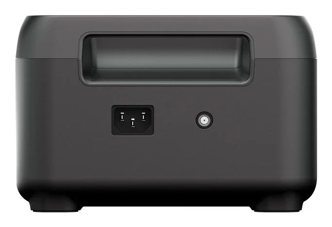 Xtorm XP2W200 Estación de energía portátil 200W, Batería LiFePo4 4000mAh 102.4Wh, Salida AC, 2 Puertos USB-A, Carga rápida 65W USB-C, Pantalla LCD, Peso 2kg