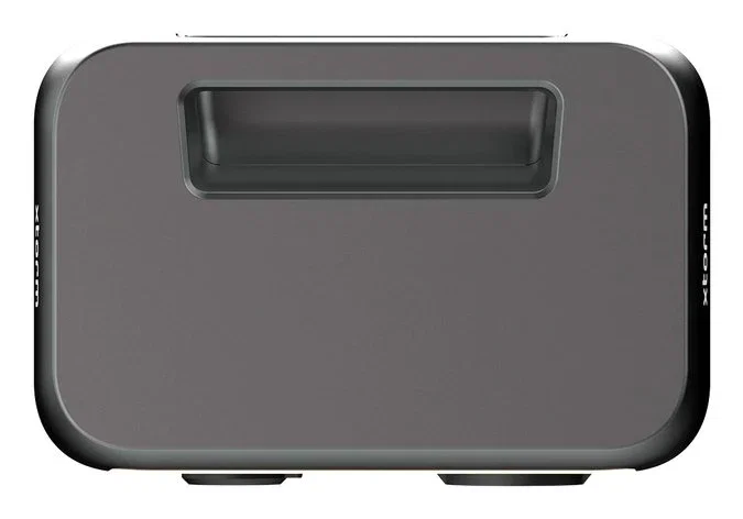 Xtorm XP2W200 Estación de energía portátil 200W, Batería LiFePo4 4000mAh 102.4Wh, Salida AC, 2 Puertos USB-A, Carga rápida 65W USB-C, Pantalla LCD, Peso 2kg