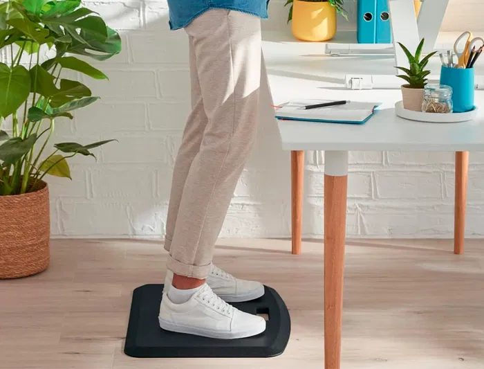 Leitz Alfombrilla Antifatiga Ergo Cosy Gris para Escritorio, Soporte Activo y Cómodo, Reduce Fatiga de Piernas y Pies