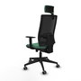 Silla de oficina Horna con mecanismo Sincro/Traslack tapizada con Tela color Verde esmeralda y malla color Negro. Equipada con lumbar 1D, Brazos 1D, Cabecero 2D y Ruedas 65 mm parqué