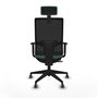 Silla de oficina Horna con mecanismo Sincro/Traslack tapizada con Tela color Verde esmeralda y malla color Negro. Equipada con lumbar 1D, Brazos 1D, Cabecero 2D y Ruedas 65 mm parqué