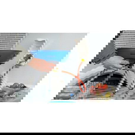 Campingaz Party Grill 400 Caravan - Parrilla de Gas Portátil para Camping y Exterior, 2000 W, Propano/Butano, Sistema Piezo, Negro/Azul