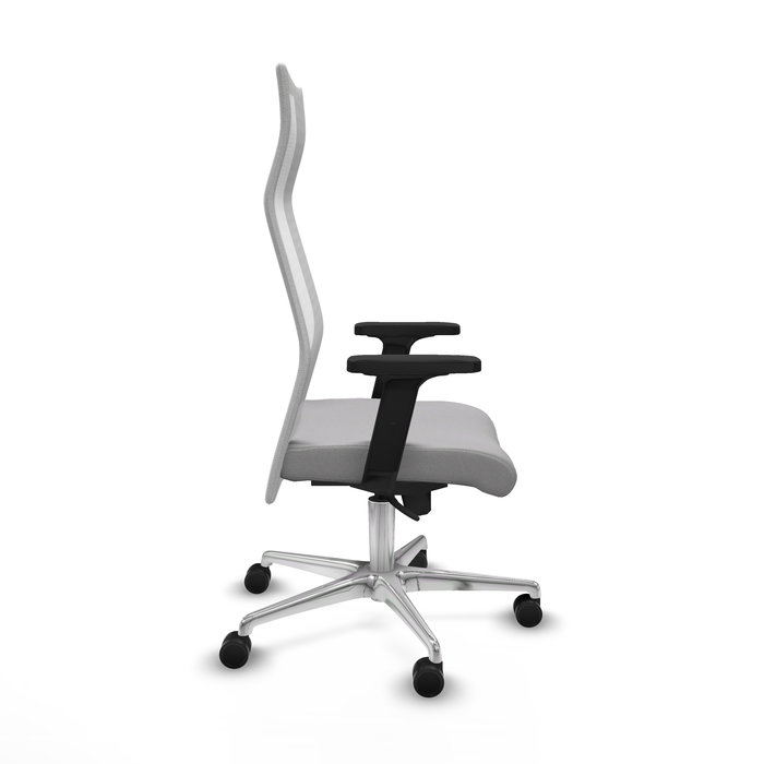 Sillón Albacete con mecanismo Sincro tapizada con Tela color Gris claro y malla color Blanco. Equipado con Base aluminio, Brazos 2D y Ruedas 65mm nailon