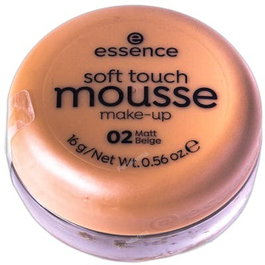 Essence Soft Touch Mousse de Maquillaje 02 Matte Beige