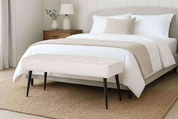 Giner y Colomer Banco de Tela Beige con Patas de Hierro Negro - Asiento 14 cm