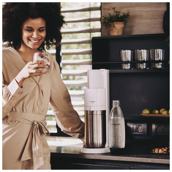 SodaStream Soda Maker DUO Blanco con vaso de vidrio y botella PET