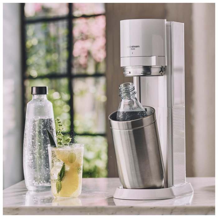 SodaStream Soda Maker DUO Blanco con vaso de vidrio y botella PET