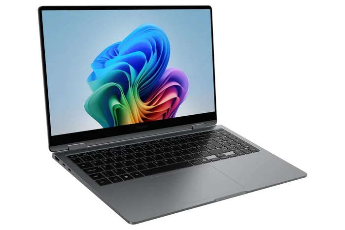 Samsung Galaxy Book5 360 Intel Core Ultra 5 226V 16GB 512GB SSD 15.6 Táctil Gris