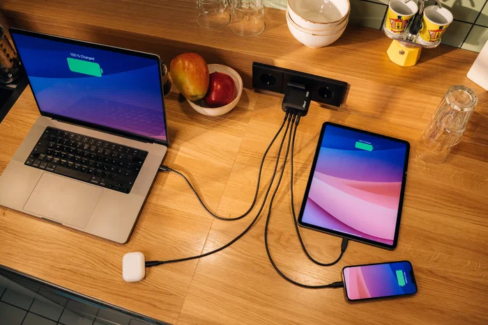 Verbatim Mini GaN Wall Charger 100W 3xUSB-C, 1xUSB-A, Negro Verbatim Mini GaN Wall Charger 100W 3xUSB-C, 1xUSB-A, Negro