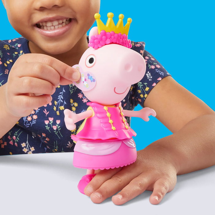 Hasbro G1017 Peppa Pig - Armario de Juego con Figura de Peppa, 14 Accesorios y Estuche de Almacenamiento, Juguete para Niños +3 Años