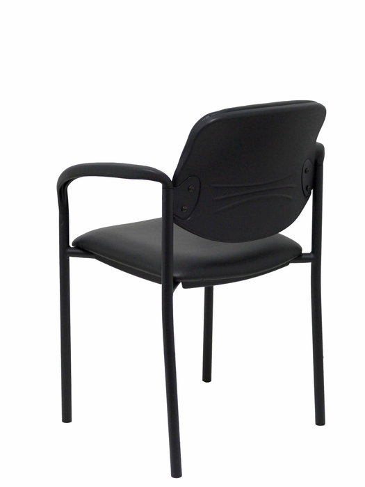 Silla Styl tapizada con Similpiel color Negro. Brazos fijos
