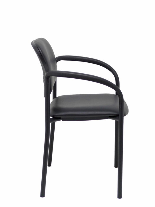 Silla Styl tapizada con Similpiel color Negro. Brazos fijos