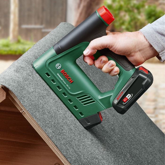 Bosch UNIVERSALTACKER 18V-14