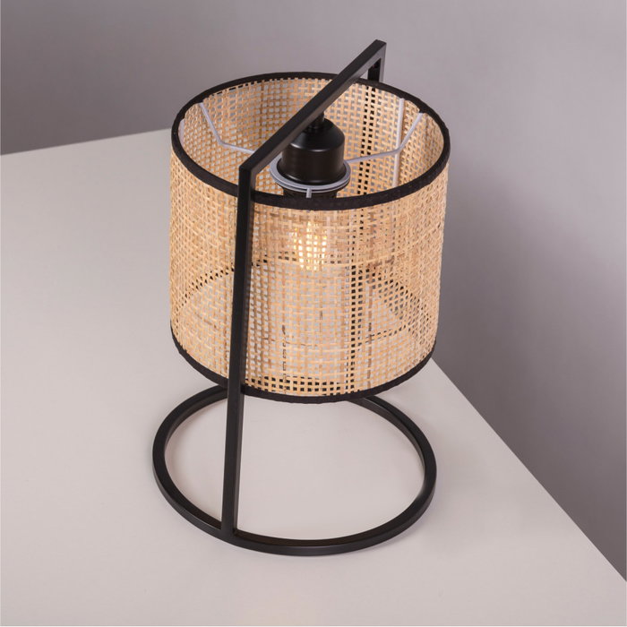 Lámpara de Mesa Ratán Kamianske Estilo Boho-Chic Negro SKD-T1022 Lámpara de Mesa Ratán Kamianske Estilo Boho-Chic Negro SKD-T1022