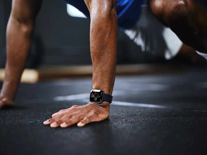 Amazfit Bip 6 Black con pantalla AMOLED de 1.97 pulgadas