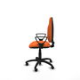 Silla de oficina Algarra con mecanismo Contacto permanente básico tapizada con Tela color Naranja. Equipada con Base poliamida negra, Brazos fijos y Ruedas de parqué