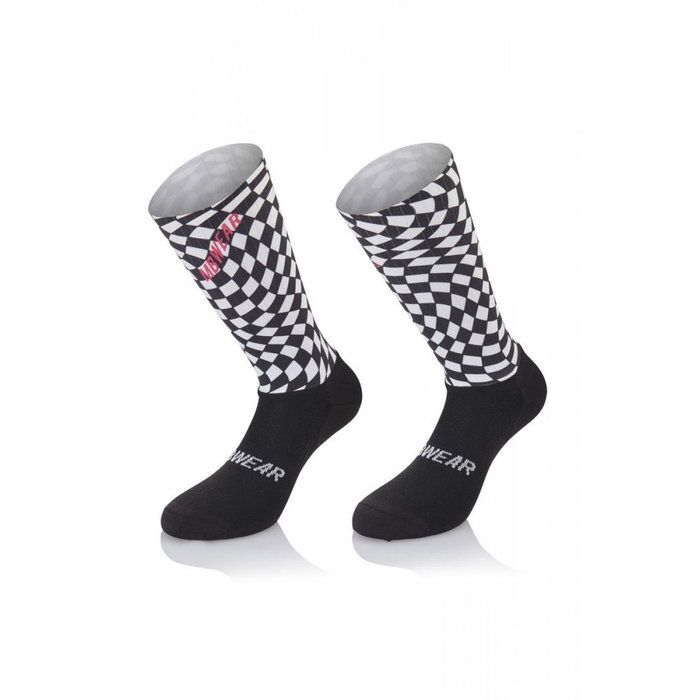 Mbwear Calcetines Aero Dry Ultraligeros Transpirables para Hombre y Mujer - Acolchados con Tecnología Q-Skin Antiolor (S-M 35-40) Mbwear Calcetines Aero Dry Ultraligeros Transpirables para Hombre y Mujer - Acolchados con Tecnología Q-Skin Antiolor (S-M 35-40)