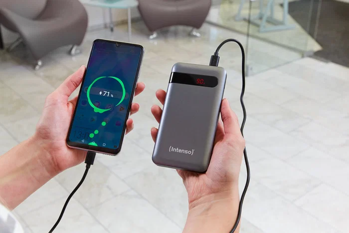 Intenso PD10000 Batería Externa Power Bank 10000 mAh, Polímero de Litio, Carga Rápida USB-C PD 20W y QC 3.0, 2 Puertos (USB-A + USB-C), Con Pantalla, Color Antracita