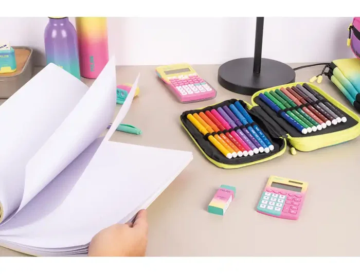 MILAN Estuche Plumier Escolar Sunset Colección Turquesa - Estructura Flexible Doble Cremallera con 32 Accesorios (Lápices, Bolígrafos, Regla) 130x195x50 mm