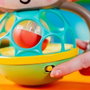 Bright Starts Juguete sonajero musical Giggle Monkey con captura fácil Oball