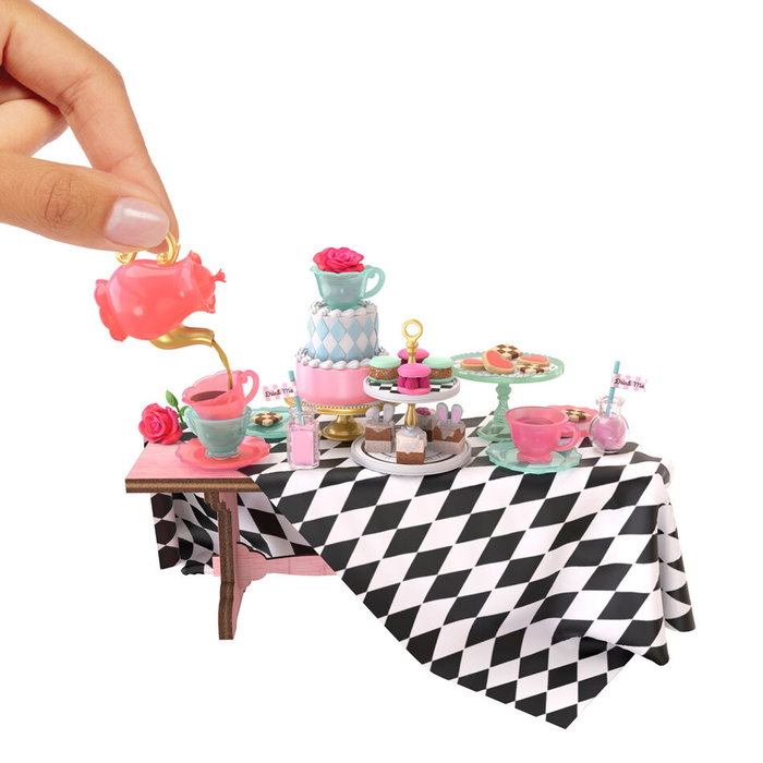 MGA Miniverse Make It Mini Celebración - Juego de más de 30 piezas exclusivas para fiesta, Edad +8 años