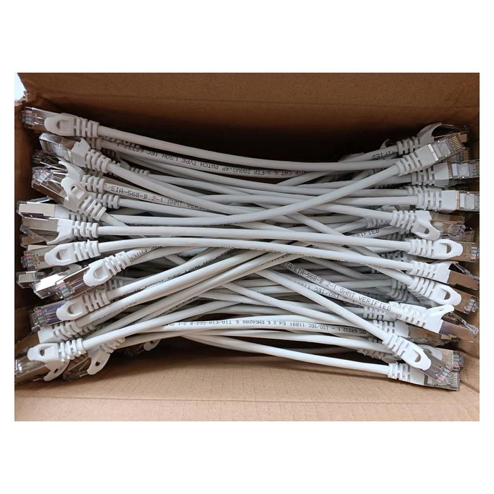 EQUIP 635513 Cable de Red Ethernet Patchkabel Cat6 S/FTP 100 Piezas 0.25m, Blanco, LSZH, Conectores RJ45 Macho, Plug & Play, Gigabit Ethernet, PoE+, RoHS