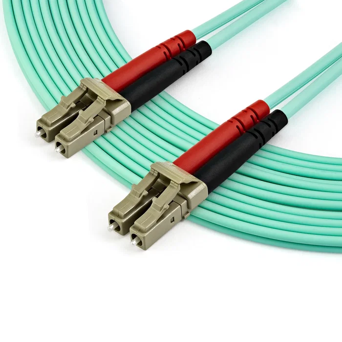 StarTech.com 450FBLCLC7 Cable de Fibra Óptica Multimodo LC/LC OM4 Aqua LSZH 7m - 50/125µm, 100 Gbps, Full Duplex, Compatible con SFP+, QSFP+, SAN, 40GBASE-SR4, 100GBASE-SR10