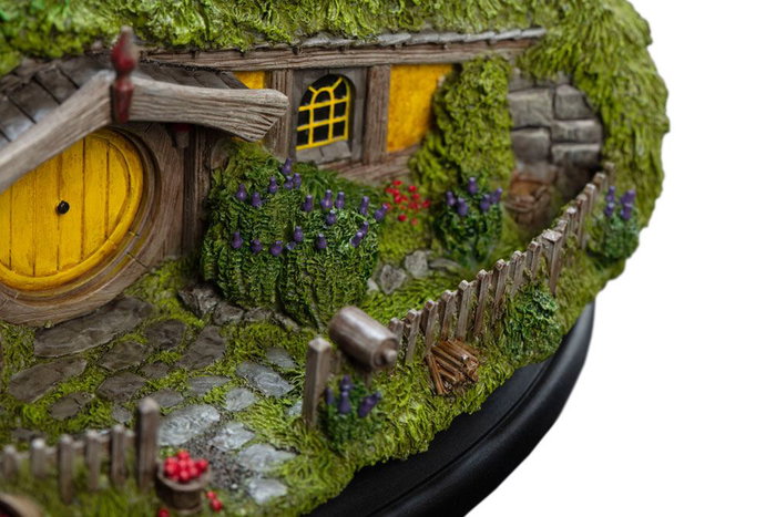 El Hobbit Un Viaje inesperado Estatua Calle #13 Apple Orchard 20 cm