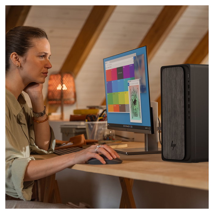 HP OmniDesk M02-0072ng Ordenador All-in-One AMD Ryzen 7 8700G 16 GB RAM 1 TB SSD Windows 11 Home