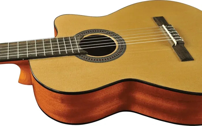 EKO Guitarra Clásica 4/4 Vibra 150 E/A Cutaway Preamplificador G03 Natural Brillante