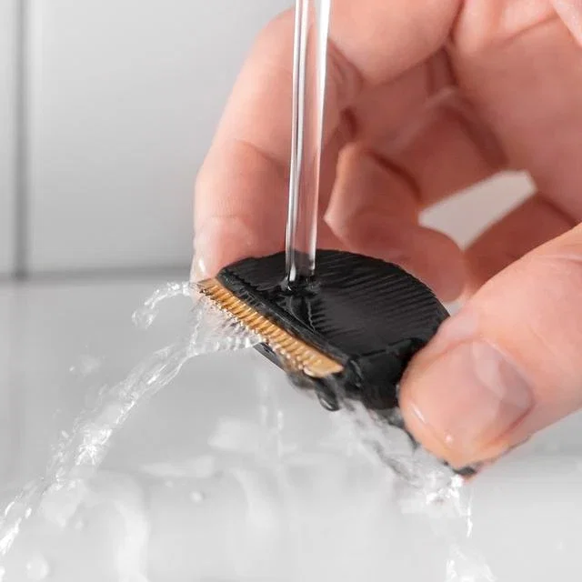 Cecotec Bamba PrecisionCare AllDrive Pro, Recortador de Barba con Dial de Precisión 19 Ajustes (1-10 mm), Cuchillas Titanio, Función NonStop, Recargable, Color Negro y Plata