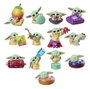 Hasbro Star Wars Minifiguras Grogu Snack Attack Serie 1 Expositor de 24 unidades