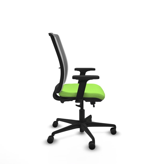Silla de oficina Haches con mecanismo Sincro/Traslack tapizada con Tela color Pistacho y malla color Gris. Equipada con lumbar 1D, Brazos 2D y Ruedas 65mm nailon