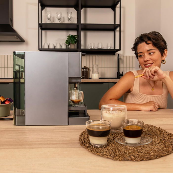 Cecotec Cafetera Express FreeStyle Latte T 1,6L 20bar negra 4en1 compatible cápsulas y molido