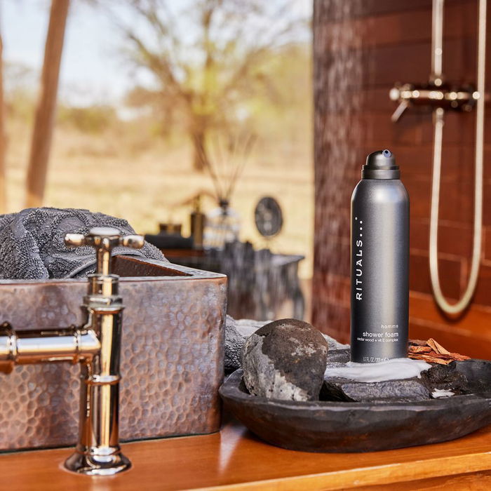 Rituals HOMME shower foam Gel de Baño Espuma Revitalizante con Vitamina E y Madera de Cedro 200 ml