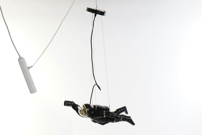 DKD Home Decor Lámpara Techo Astronaut Negro Blanco 14.5 x 20 x 46 cm (2 Unidades)