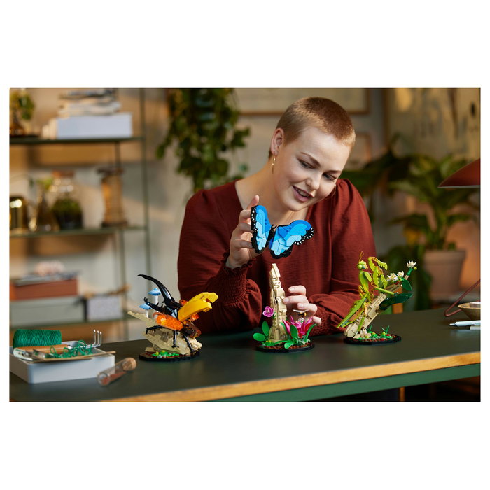 LEGO Ideas Colección de Insectos 21342, Juego de Construcción de 1111 Piezas para Adultos, Modelo para Exponer, Multicolor