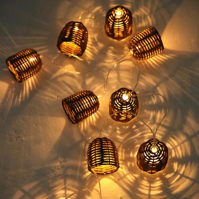 Lumisky LUM3760093546270 Guirnalda de Luces Solares para Exteriores Formentera con 10 LEDs, Pantallas de Ratán, Luz Blanco Cálido, 3.8 Metros